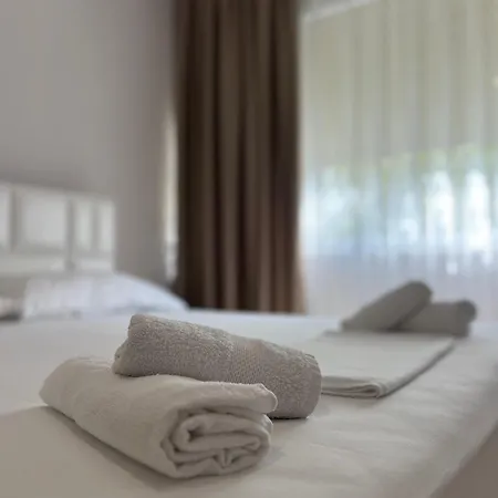 Gjiri Lalzit Apartment