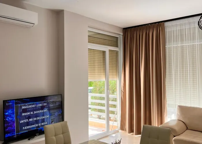 Gjiri Lalzit Apartment *