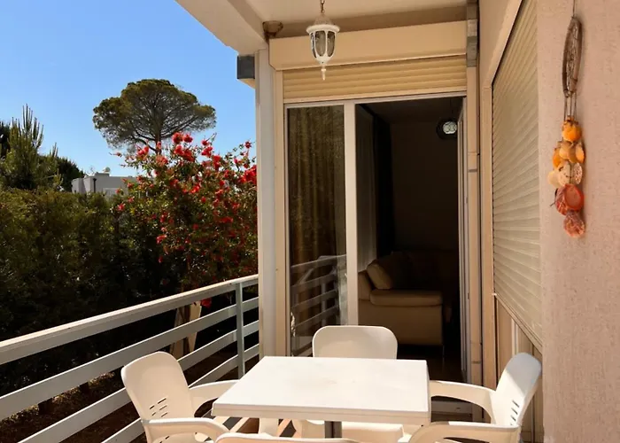 Gjiri Lalzit Apartment Durres