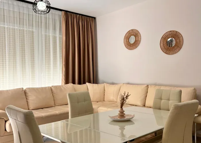 Apartment Gjiri Lalzit